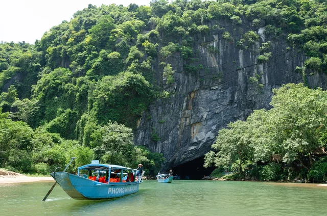 boat, river, motorboat, boat trip, phong nha, phong nha cave, cave entrance, vietnam, wooden boat, boat trip, vietnam, vietnam, vietnam, vietnam, vietnam. Small-Boat Tour Access: Boarding Questions to Ask