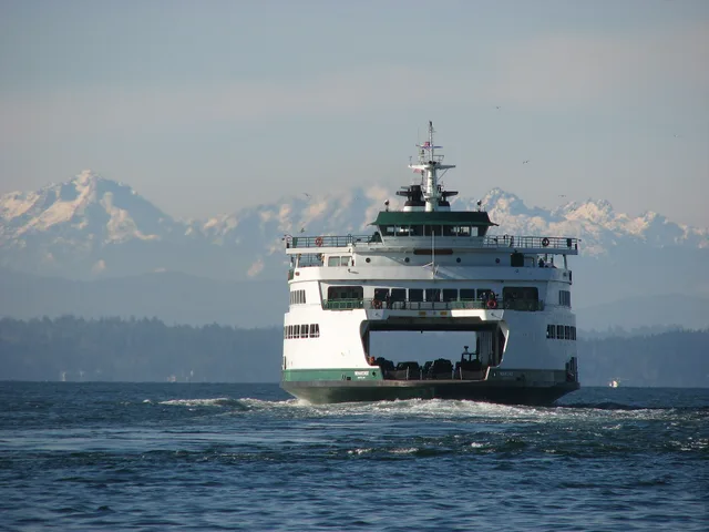 The ferry "Wenatchee" enroute to Bainbridge Island, Washington , USA. A Bainbridge Island ferry walk-on day without a car: what fits and what does not