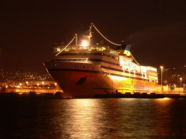 cruise ship, boat, sea, cruise, travel, ocean, vacation, vessel, sail, nature, nautical, caribbean, luxury, passenger, voyage, liner, journey, tropical, tourist, transport, relax, trip, port, maritime, large, marine, deck, harbor, yacht, paradise, destination, leisure, getaway, tranquil, relaxation, brown relax, brown boat. What coastal itinerary building businesses should post