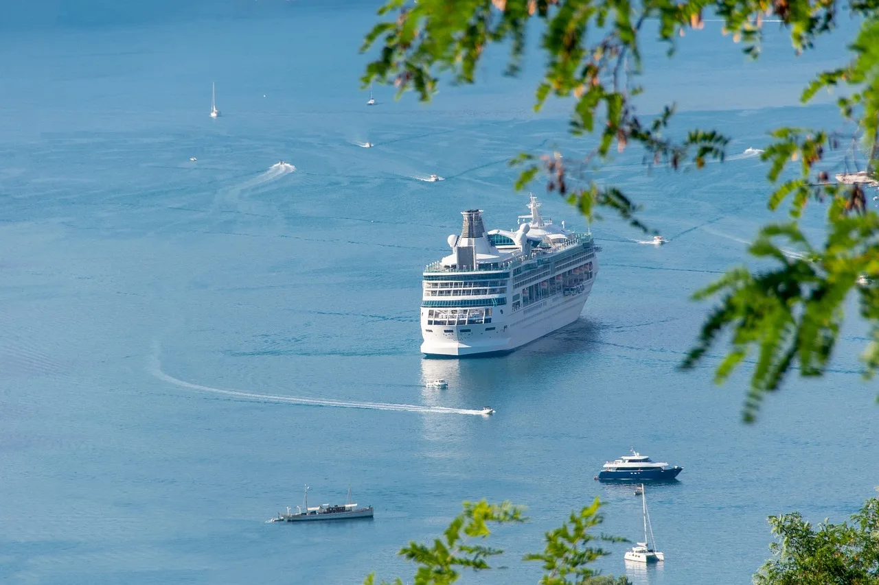 ferry, passengers, sea, cove, cruise, water, holiday, transport, travels, nature, traffic, ships, port, ocean. One comparison sheet for any guided trip built around a ferry