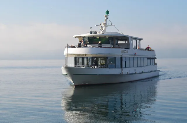 passenger ship, ship, sea, vehicle, transport, fall, nature, horizon, lake constance. SS Badger vs Lake Express: routes and trip fit
